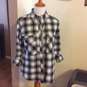 Forever 21 Snap Closure Collar Shirt Size M  NWOT